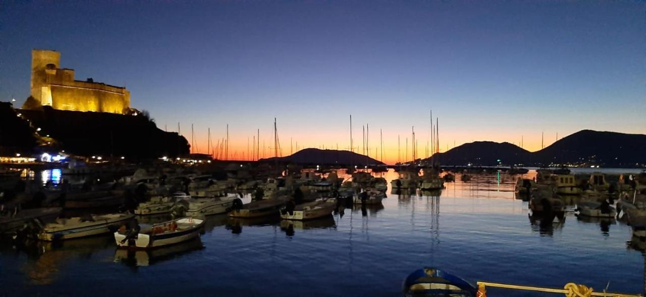 Ferienwohnung Dagli Ulivi Al Mare Lerici Exterior foto